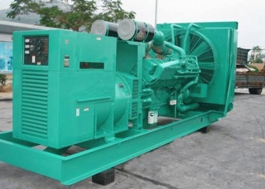 宣城75kw康明斯柴油发电车出租